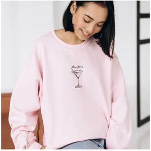 GILDAN Women’s Pink Crewneck Sweatshirt